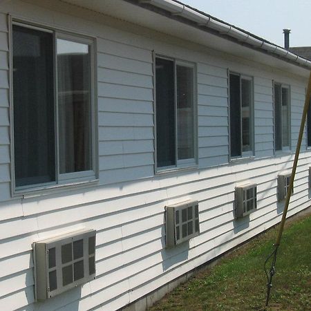 Chapel Hill Motel Brevort 외부 사진