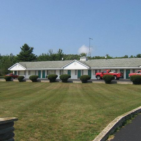 Chapel Hill Motel Brevort 외부 사진