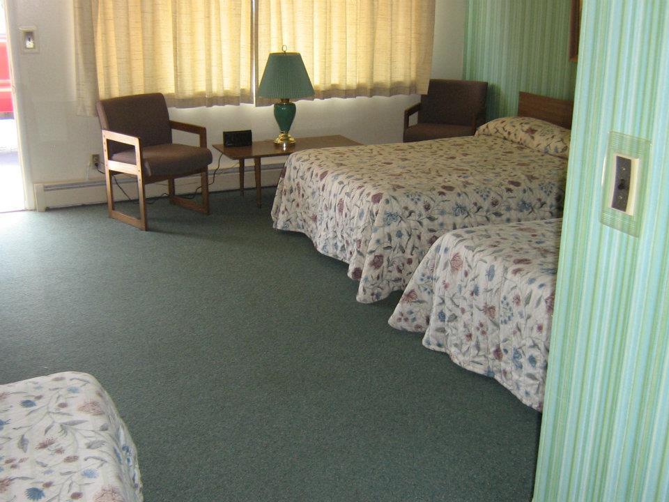 Chapel Hill Motel Brevort 객실 사진